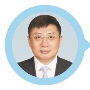 管欣